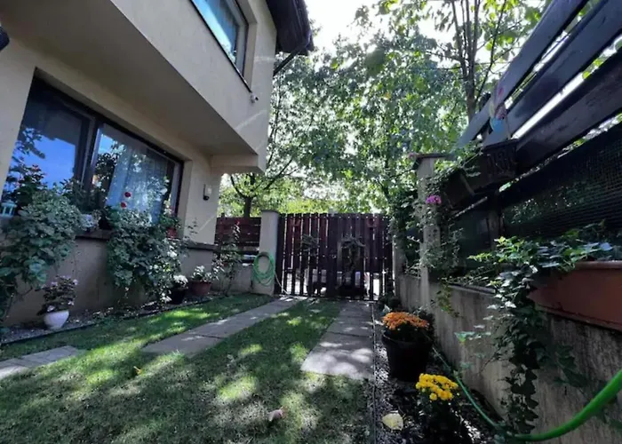 Luminoasa Cu Curte Privata Bucharest