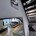 Luminoasa Cu Curte Privata Villa *