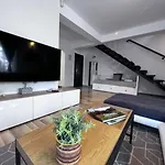 Luminoasa Cu Curte Privata *