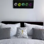 Luminoasa Cu Curte Privata * Bukarest