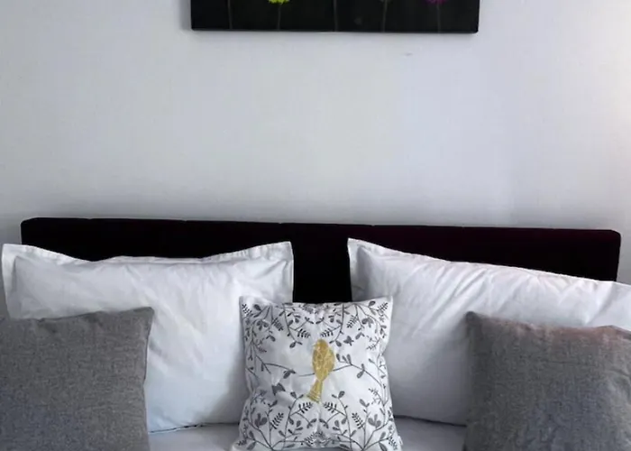 Luminoasa Cu Curte Privata * Bukarest