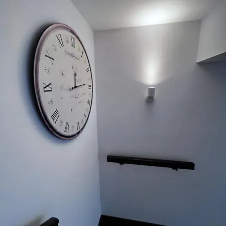 Luminoasa Cu Curte Privata Villa Bukarest