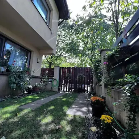 Luminoasa Cu Curte Privata Bukarest